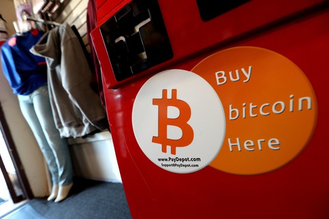 Giá trị đồng tiền ảo bitcoin sáng giảm sâu, chiều tăng mạnh - Ảnh 1. Giá trị đồng tiền ảo bitcoin sáng giảm sâu, chiều tăng mạnh - Ảnh 1.