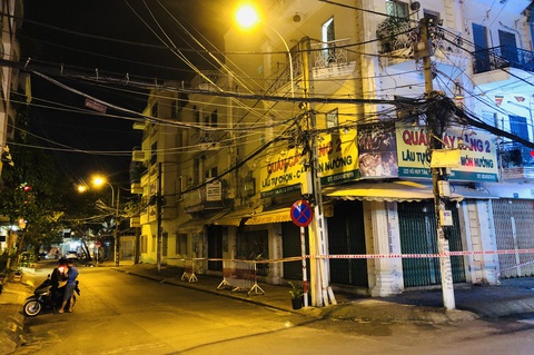 TP.HCM khoanh vùng nhiều nơi ngay trong đêm, khẩn trương truy vết - Ảnh 2. TP.HCM khoanh vùng nhiều nơi ngay trong đêm, khẩn trương truy vết - Ảnh 2.