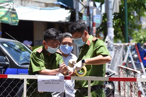 TP.HCM: Người bán quán ăn ở quận 3 mắc COVID-19, từng đến Trung tâm y khoa Hòa Hảo - Ảnh 1. TP.HCM: Người bán quán ăn ở quận 3 mắc COVID-19, từng đến Trung tâm y khoa Hòa Hảo - Ảnh 1.