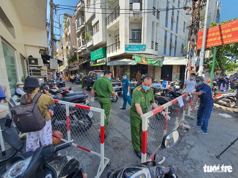 TP.HCM: Người bán quán ăn ở quận 3 mắc COVID-19, từng đến Trung tâm y khoa Hòa Hảo - Ảnh 5. TP.HCM: Người bán quán ăn ở quận 3 mắc COVID-19, từng đến Trung tâm y khoa Hòa Hảo - Ảnh 5.