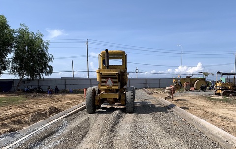 103 người cùng đứng tên 1 sổ đỏ - Ảnh 1. 103 người cùng đứng tên 1 sổ đỏ - Ảnh 1.
