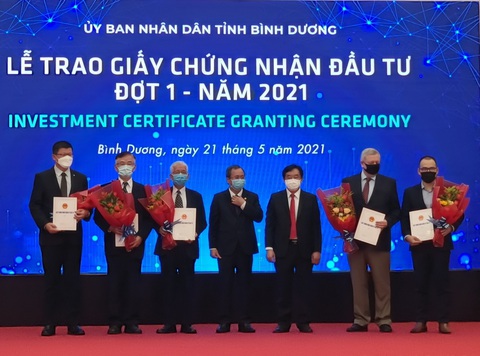 Vốn FDI chảy mạnh vào Bình Dương thêm 1,3 tỉ USD, đứng thứ ba cả nước - Ảnh 1. Vốn FDI chảy mạnh vào Bình Dương thêm 1,3 tỉ USD, đứng thứ ba cả nước - Ảnh 1.