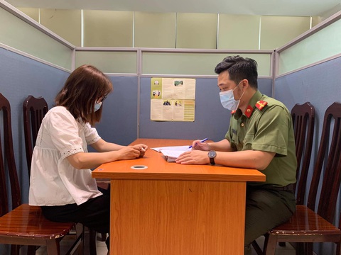 Phát tán hàng trăm triệu tin nhắn rác quy mô khủng, hưởng lợi hàng tỉ đồng - Ảnh 2. Phát tán hàng trăm triệu tin nhắn rác quy mô khủng, hưởng lợi hàng tỉ đồng - Ảnh 2.