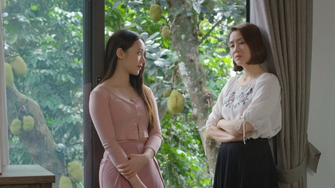 Hướng dương ngược nắng lố 10 tập: Phim Việt vẫn mắc bệnh càng dài càng dở? - Ảnh 1. Hướng dương ngược nắng lố 10 tập: Phim Việt vẫn mắc bệnh càng dài càng dở? - Ảnh 1.