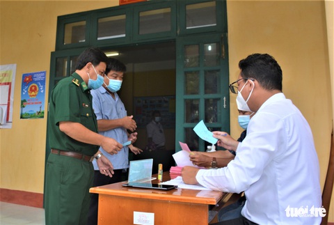 Cà Mau: Bầu cử sớm tại các đảo Hòn Khoai và Hòn Chuối - Ảnh 2. Cà Mau: Bầu cử sớm tại các đảo Hòn Khoai và Hòn Chuối - Ảnh 2.