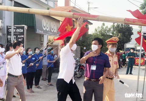 Nghệ An dỡ phong tỏa 5 thôn, hơn 8.300 người, ở nơi có ca mắc COVID-19 - Ảnh 1. Nghệ An dỡ phong tỏa 5 thôn, hơn 8.300 người, ở nơi có ca mắc COVID-19 - Ảnh 1.