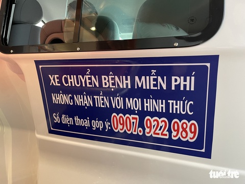 Vay ngân hàng 300 triệu mua xe cứu thương chở người nghèo miễn phí - Ảnh 2. Vay ngân hàng 300 triệu mua xe cứu thương chở người nghèo miễn phí - Ảnh 2.