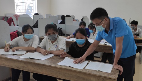 Thanh Hóa yêu cầu học sinh lớp 9, lớp 12 không đi khỏi địa phương để thi hết cấp - Ảnh 1. Thanh Hóa yêu cầu học sinh lớp 9, lớp 12 không đi khỏi địa phương để thi hết cấp - Ảnh 1.