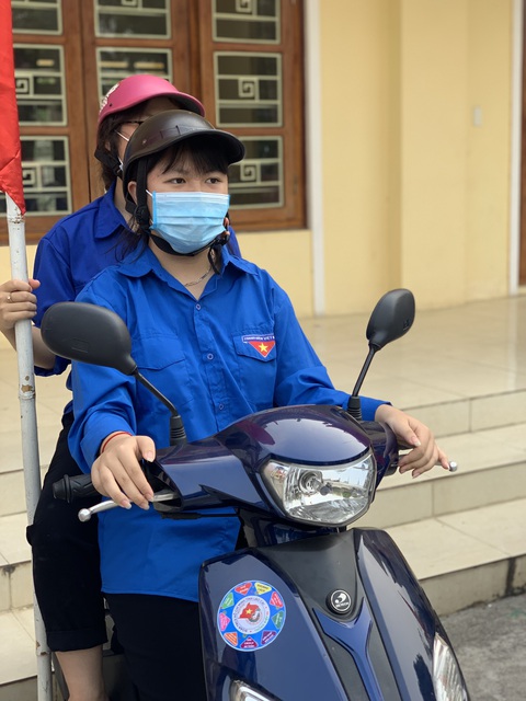 Hơn 1.000 đội thanh niên xung kích hỗ trợ bầu cử tại Lào Cai - Ảnh 2. Hơn 1.000 đội thanh niên xung kích hỗ trợ bầu cử tại Lào Cai - Ảnh 2.