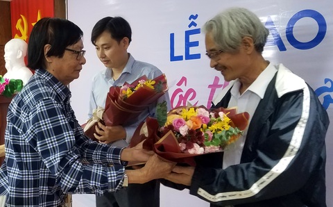 Nguyễn Văn Song đoạt giải nhất cuộc thi thơ lục bát Quê hương và tình yêu - Ảnh 2. Nguyễn Văn Song đoạt giải nhất cuộc thi thơ lục bát Quê hương và tình yêu - Ảnh 2.