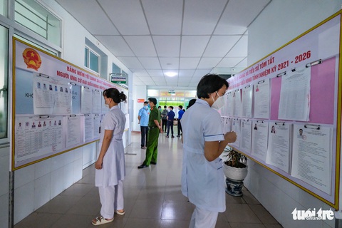 Bầu cử đặc biệt ở Bệnh viện dã chiến số 1 Bắc Ninh - Ảnh 6. Bầu cử đặc biệt ở Bệnh viện dã chiến số 1 Bắc Ninh - Ảnh 6.
