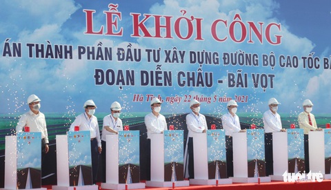 Khởi công xây cao tốc Diễn Châu - Bãi Vọt hơn 11.100 tỉ đồng - Ảnh 1. Khởi công xây cao tốc Diễn Châu - Bãi Vọt hơn 11.100 tỉ đồng - Ảnh 1.