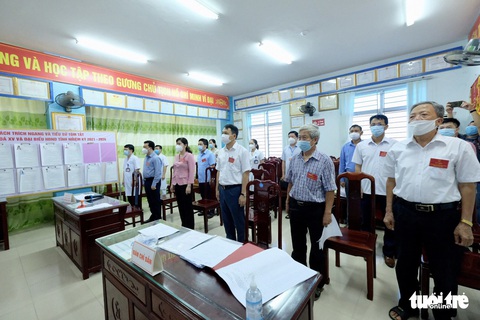 Bầu cử đặc biệt ở Bệnh viện dã chiến số 1 Bắc Ninh - Ảnh 2. Bầu cử đặc biệt ở Bệnh viện dã chiến số 1 Bắc Ninh - Ảnh 2.