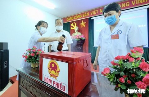 Bầu cử đặc biệt ở Bệnh viện dã chiến số 1 Bắc Ninh - Ảnh 8. Bầu cử đặc biệt ở Bệnh viện dã chiến số 1 Bắc Ninh - Ảnh 8.