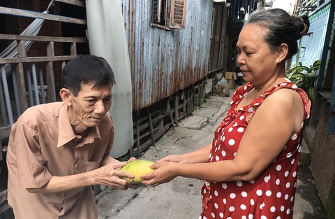 Thương con ai kể tháng ngày - Kỳ 2: Gà trống nuôi 3 người con bị chất độc da cam - Ảnh 1. Thương con ai kể tháng ngày - Kỳ 2: Gà trống nuôi 3 người con bị chất độc da cam - Ảnh 1.
