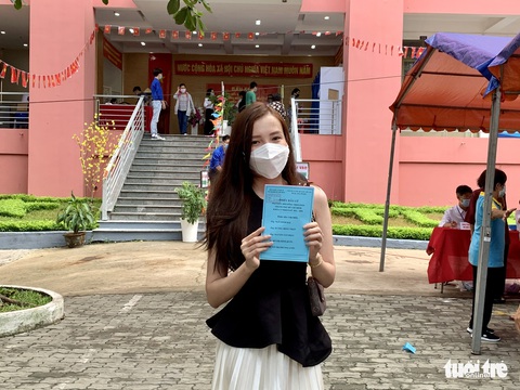 Hoa hậu Tiểu Vy, á hậu Diễm Trang, hoa khôi Thúy Vi háo hức đi bầu cử - Ảnh 5. Hoa hậu Tiểu Vy, á hậu Diễm Trang, hoa khôi Thúy Vi háo hức đi bầu cử - Ảnh 5.
