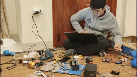 Cánh tay robot đoạt giải khoa học quốc tế - Ảnh 3. Cánh tay robot đoạt giải khoa học quốc tế - Ảnh 3.