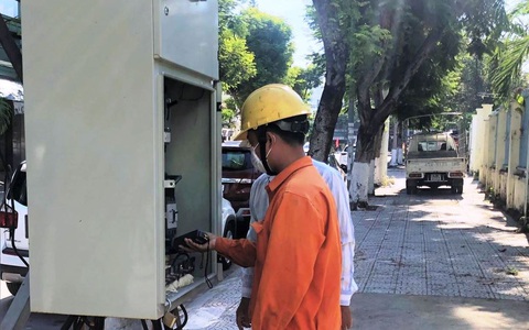 Đi tong 22 triệu đồng vì tội câu móc điện trái phép - Ảnh 1. Đi tong 22 triệu đồng vì tội câu móc điện trái phép - Ảnh 1.