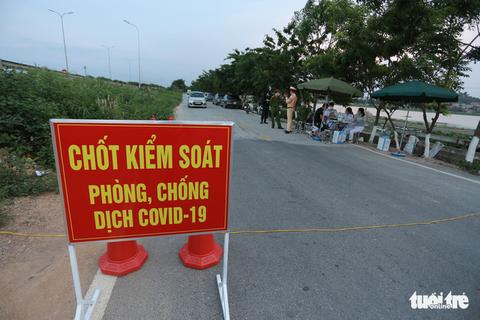 TP Bắc Ninh lập 115 điểm chốt kiểm soát dịch, người dân không ra đường sau 20h - Ảnh 1. TP Bắc Ninh lập 115 điểm chốt kiểm soát dịch, người dân không ra đường sau 20h - Ảnh 1.