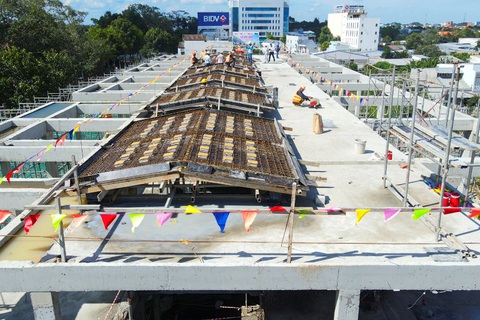 TNR AMALUNA - cất nóc dãy phố thương mại trung tâm TP.Trà Vinh - Ảnh 2. TNR AMALUNA - cất nóc dãy phố thương mại trung tâm TP.Trà Vinh - Ảnh 2.