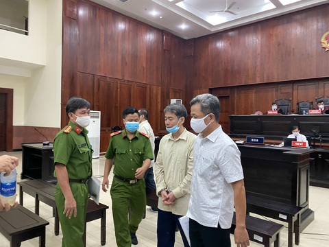 Vụ cựu bí thư Bến Cát: Hủy toàn bộ án sơ thẩm để điều tra lại - Ảnh 1. Vụ cựu bí thư Bến Cát: Hủy toàn bộ án sơ thẩm để điều tra lại - Ảnh 1.