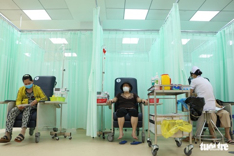 Bệnh viện Ung bướu chuyển 80% người bệnh tái khám trong ngày sang cơ sở 2 - Ảnh 7. Bệnh viện Ung bướu chuyển 80% người bệnh tái khám trong ngày sang cơ sở 2 - Ảnh 7.