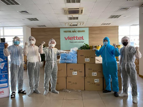 Viettel hoàn thành lắp đặt và kết nối 3.000 camera giám sát tại khu vực cách ly - Ảnh 2. Viettel hoàn thành lắp đặt và kết nối 3.000 camera giám sát tại khu vực cách ly - Ảnh 2.