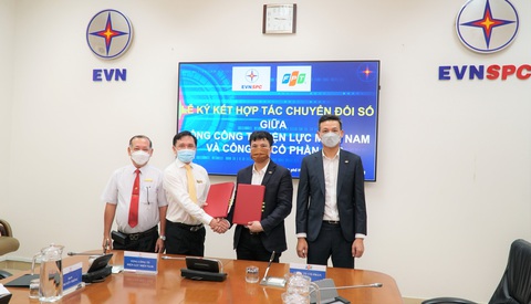 EVNSPC hợp tác với FPT số hóa hoạt động sản xuất kinh doanh - Ảnh 1. EVNSPC hợp tác với FPT số hóa hoạt động sản xuất kinh doanh - Ảnh 1.
