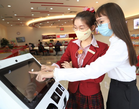 HDBank ứng dụng OCR vào hành trình trải nghiệm của khách hàng - Ảnh 1. HDBank ứng dụng OCR vào hành trình trải nghiệm của khách hàng - Ảnh 1.