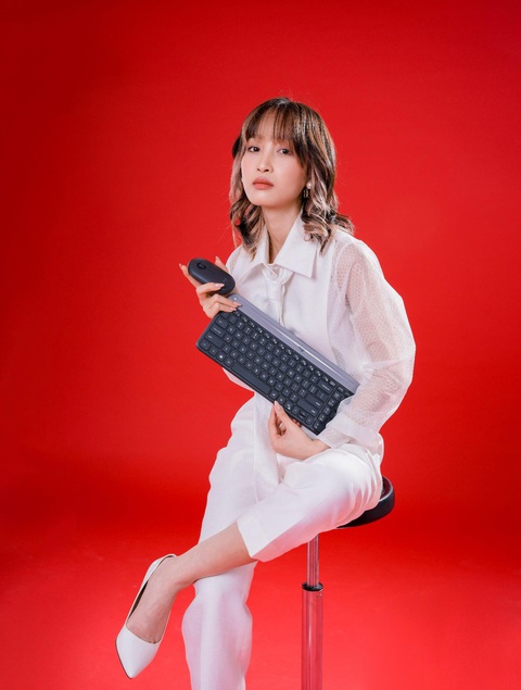Juky San hé lộ cách ‘bật’ cảm hứng mùa ‘hát tại nhà’ - Ảnh 3. Juky San hé lộ cách ‘bật’ cảm hứng mùa ‘hát tại nhà’ - Ảnh 3.