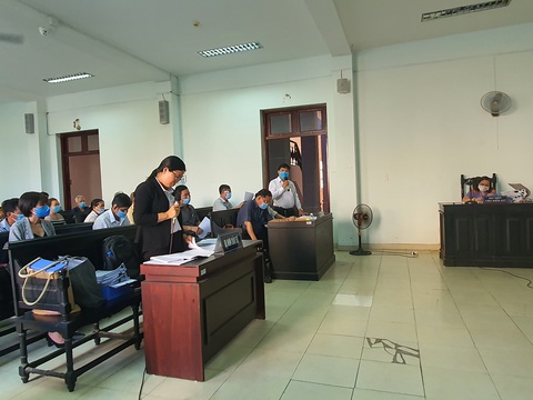 Vụ kiện chủ dự án Mũi Đèn Đỏ: Viện kiểm sát không phát biểu ý kiến, tòa tiếp tục hoãn - Ảnh 1. Vụ kiện chủ dự án Mũi Đèn Đỏ: Viện kiểm sát không phát biểu ý kiến, tòa tiếp tục hoãn - Ảnh 1.