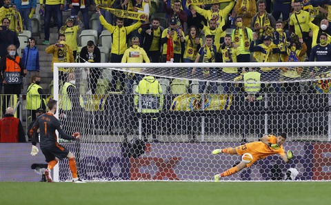 Chiến thắng ở quả penalty thứ 11, Villarreal lần đầu vô địch Europa League - Ảnh 4. Chiến thắng ở quả penalty thứ 11, Villarreal lần đầu vô địch Europa League - Ảnh 4.