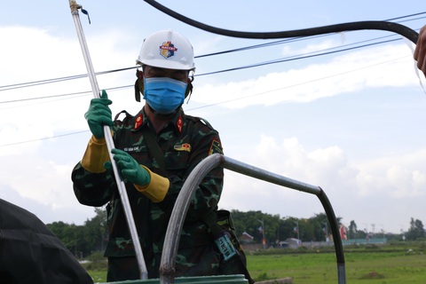 Đưa 15 xe đặc chủng tiêu độc, khử trùng tại Bắc Ninh - Ảnh 2. Đưa 15 xe đặc chủng tiêu độc, khử trùng tại Bắc Ninh - Ảnh 2.