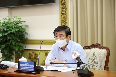 TP.HCM tính toán giãn cách xã hội nơi có nguy cơ cao, tạm dừng hoạt động hớt tóc, gội đầu - Ảnh 1. TP.HCM tính toán giãn cách xã hội nơi có nguy cơ cao, tạm dừng hoạt động hớt tóc, gội đầu - Ảnh 1.