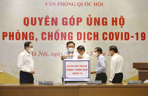 Văn phòng Quốc hội quyên góp 350 triệu đồng ủng hộ phòng, chống COVID-19 - Ảnh 1. Văn phòng Quốc hội quyên góp 350 triệu đồng ủng hộ phòng, chống COVID-19 - Ảnh 1.