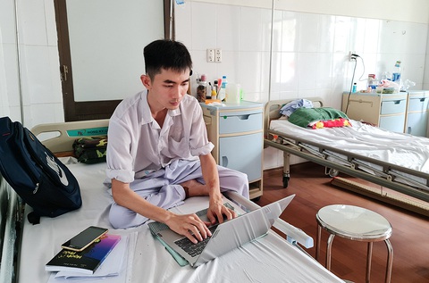 Anh lính trẻ không gục ngã - Ảnh 1.