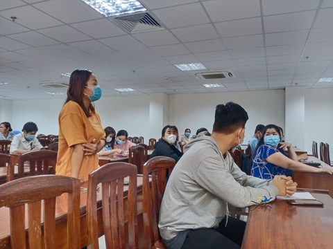 Trung tâm ngoại ngữ bất ngờ đóng cửa, học viên chật vật đòi lại học phí - Ảnh 2. Trung tâm ngoại ngữ bất ngờ đóng cửa, học viên chật vật đòi lại học phí - Ảnh 2.