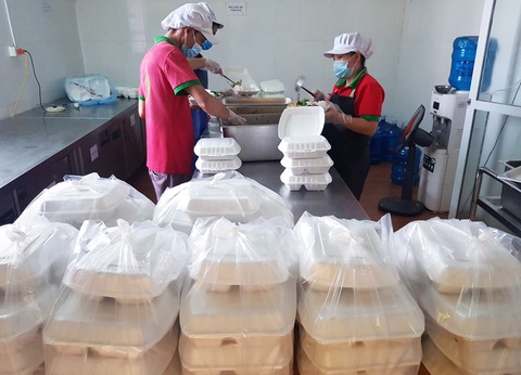 Cựu học sinh Bắc Giang ủng hộ tuyến đầu chống dịch COVID-19 hơn 2 tỉ đồng - Ảnh 3. Cựu học sinh Bắc Giang ủng hộ tuyến đầu chống dịch COVID-19 hơn 2 tỉ đồng - Ảnh 3.
