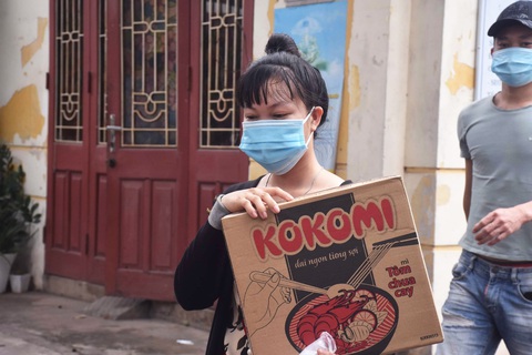 67.000 công nhân ở Bắc Giang đang cần được hỗ trợ tiếp tục - Ảnh 1. 67.000 công nhân ở Bắc Giang đang cần được hỗ trợ tiếp tục - Ảnh 1.