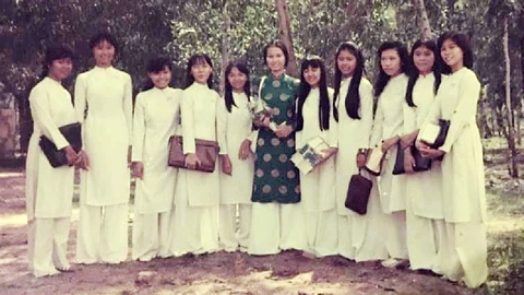 Sân trường kỷ niệm - Kỳ 3: Sân trường ngát xanh giữa thành phố - Ảnh 2. Sân trường kỷ niệm - Kỳ 3: Sân trường ngát xanh giữa thành phố - Ảnh 2.