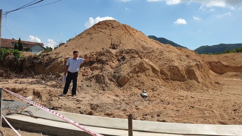 Nguyên phó chánh thanh tra tỉnh kiện chủ tịch TP Nha Trang và tỉnh Khánh Hòa - Ảnh 1. Nguyên phó chánh thanh tra tỉnh kiện chủ tịch TP Nha Trang và tỉnh Khánh Hòa - Ảnh 1.