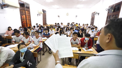 Các tỉnh thành lên kịch bản thi tốt nghiệp ra sao khi có dịch? - Ảnh 1. Các tỉnh thành lên kịch bản thi tốt nghiệp ra sao khi có dịch? - Ảnh 1.