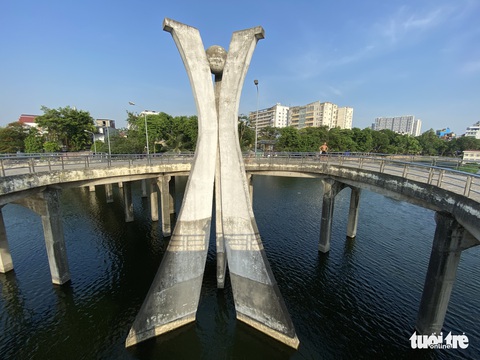 Không tin nổi công viên dành cho giới trẻ giờ như thế này, nhiều chỗ như đống sắt vụn - Ảnh 9. Không tin nổi công viên dành cho giới trẻ giờ như thế này, nhiều chỗ như đống sắt vụn - Ảnh 9.