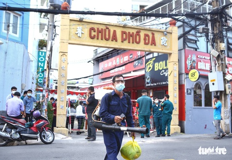 TP.HCM cách ly tập trung người đến hai địa điểm ở quận 12 và Gò Vấp - Ảnh 1. TP.HCM cách ly tập trung người đến hai địa điểm ở quận 12 và Gò Vấp - Ảnh 1.