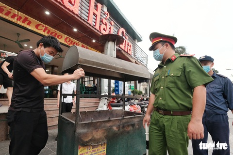 Chúng tôi đã quen với việc đóng cửa khi có dịch - Ảnh 3. Chúng tôi đã quen với việc đóng cửa khi có dịch - Ảnh 3.