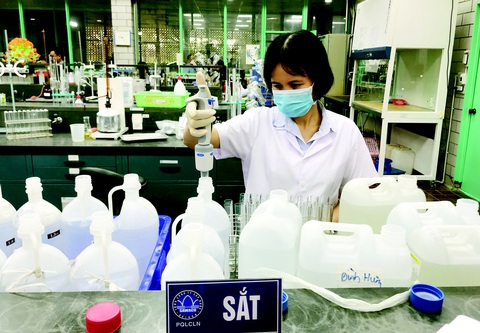 Mang nước sạch cho người dân thành phố - Ảnh 1. Mang nước sạch cho người dân thành phố - Ảnh 1.