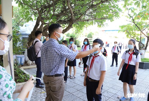Nhiều trường đại học làm trang khai báo y tế riêng cho sinh viên, giảng viên - Ảnh 2. Nhiều trường đại học làm trang khai báo y tế riêng cho sinh viên, giảng viên - Ảnh 2.