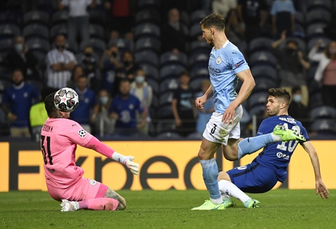 De Bruyne khóc nức nở khi phải rời sân vì chấn thương trong trận chung kết - Ảnh 5. De Bruyne khóc nức nở khi phải rời sân vì chấn thương trong trận chung kết - Ảnh 5.