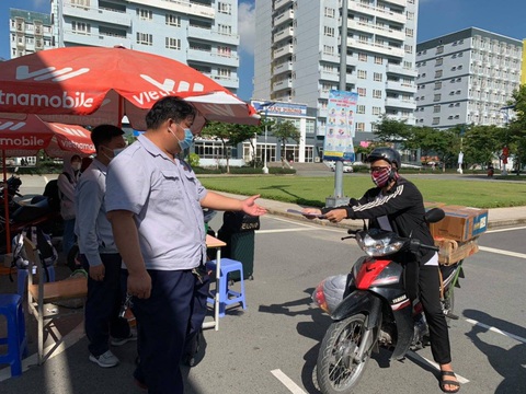 Trưng dụng 7 ký túc xá ở TP.HCM làm khu cách ly tập trung - Ảnh 1. Trưng dụng 7 ký túc xá ở TP.HCM làm khu cách ly tập trung - Ảnh 1.