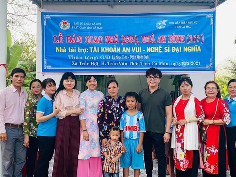 Giới nghệ sĩ với nỗi e ngại mang tên... từ thiện - Ảnh 1. Giới nghệ sĩ với nỗi e ngại mang tên... từ thiện - Ảnh 1.